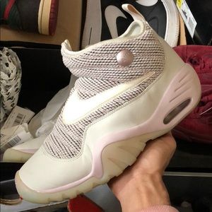 Pigalle Nike Air Shake Ndestruckt